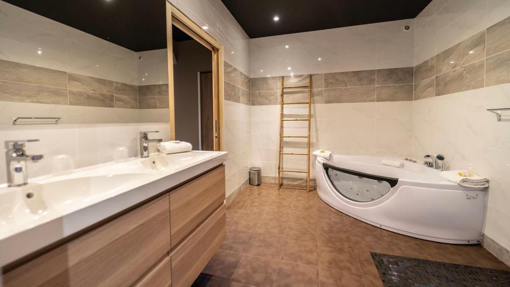 Palm Beach Ajaccio  Ngoại thất bức ảnh